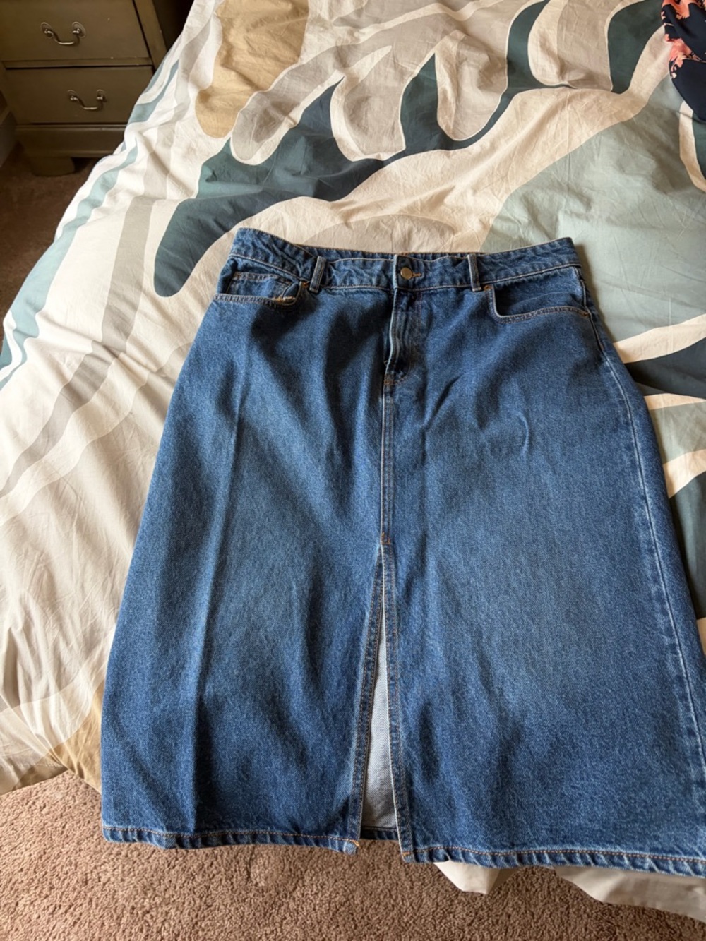 H&M Blue Denim Skirt with Classic Stitching